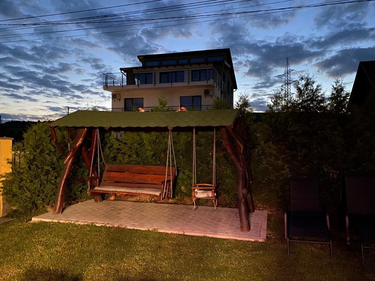 Vila Eszter Hotell Sovata Exteriör bild