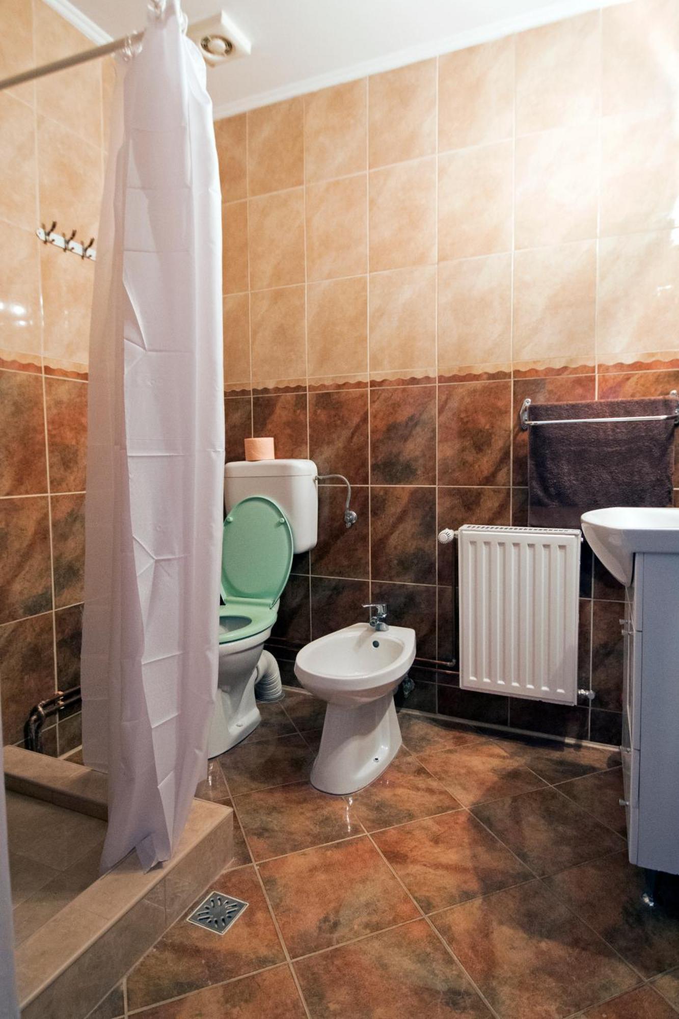 Vila Eszter Hotell Sovata Exteriör bild