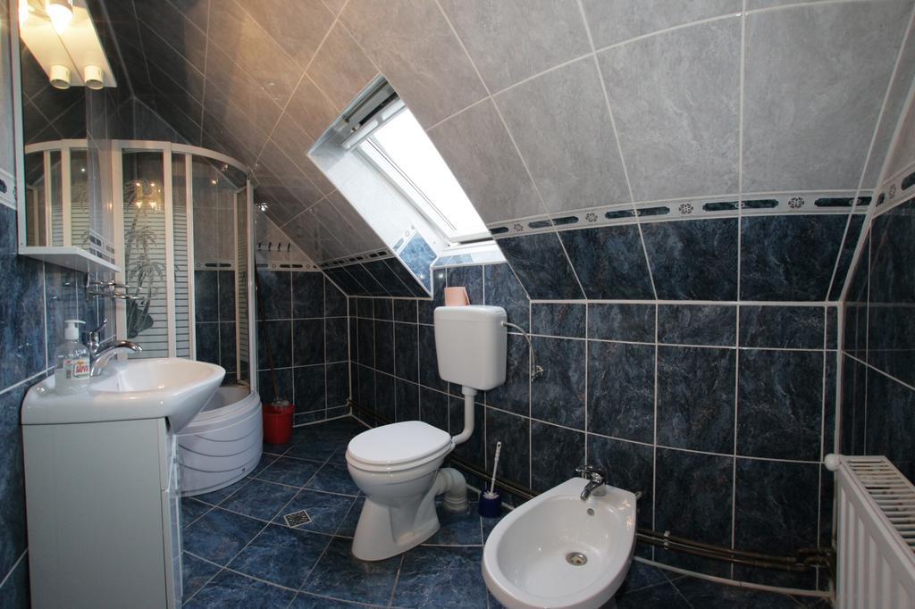 Vila Eszter Hotell Sovata Exteriör bild