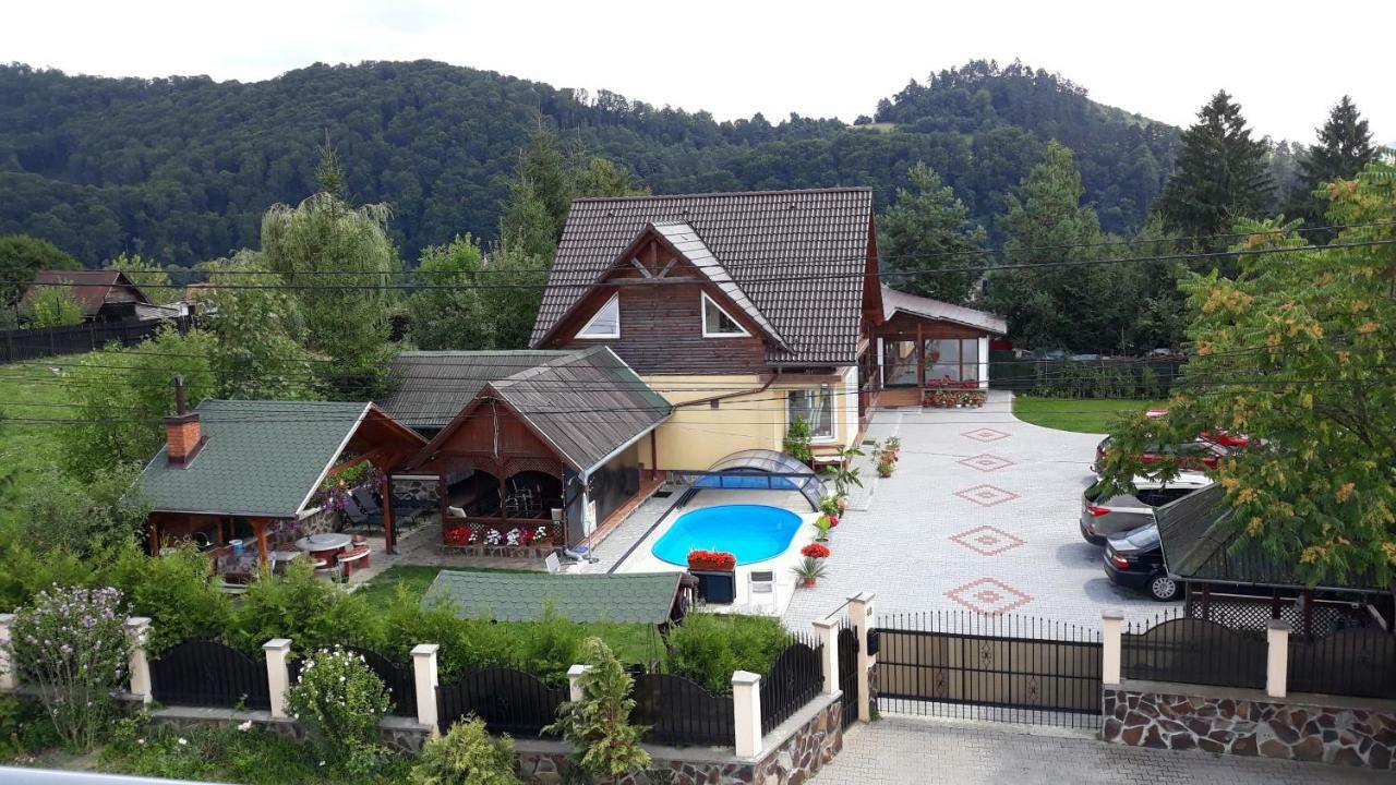 Vila Eszter Hotell Sovata Exteriör bild