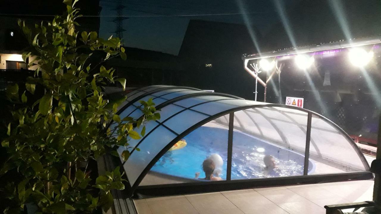 Vila Eszter Hotell Sovata Exteriör bild